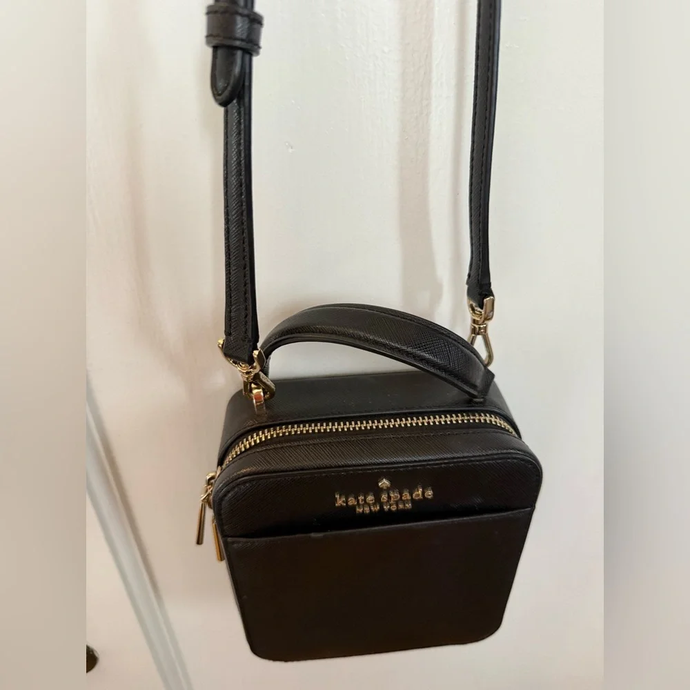 Kate Spade Daisy vanity - Picture 7 of 12